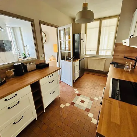 Anastasia Villefranche-de-Rouergue